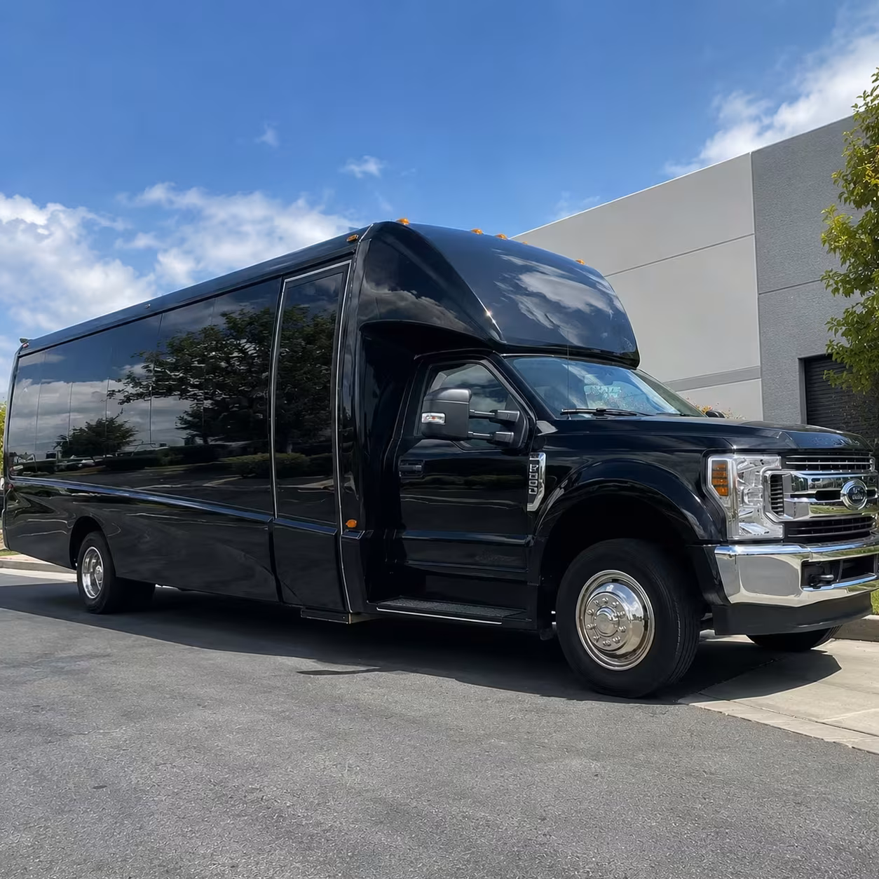 murrieta minibus rentals for san diego group trips