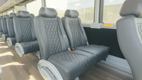 murrieta 28 passenger minibus rental